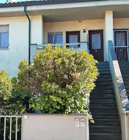 La Casa Sul Mare Lägenhet Porto SantʼElpidio